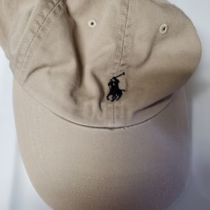 Adjustable polo hat